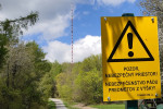 Technici lezú na Dubník: Na najvyššej stavbe Slovenska menia antény Technici lezú na Dubník: Na najvyššej stavbe Slovenska menia antény