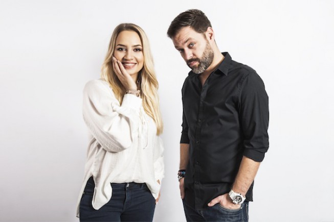 Štefuca na Vlne skončil. Barboru Rakovskú v rannej show doplní Martin Chynoranský Štefuca na Vlne skončil. Barboru Rakovskú v rannej show doplní Martin Chynoranský