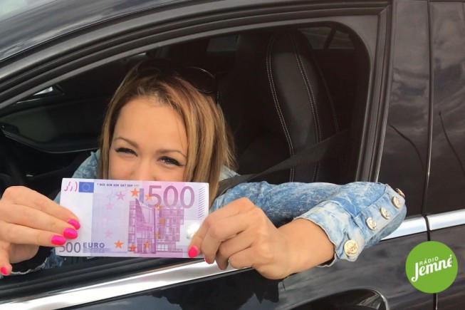Martina Comisso z Rádia Jemné šokovala náhodných okoloidúcich 500 eurami