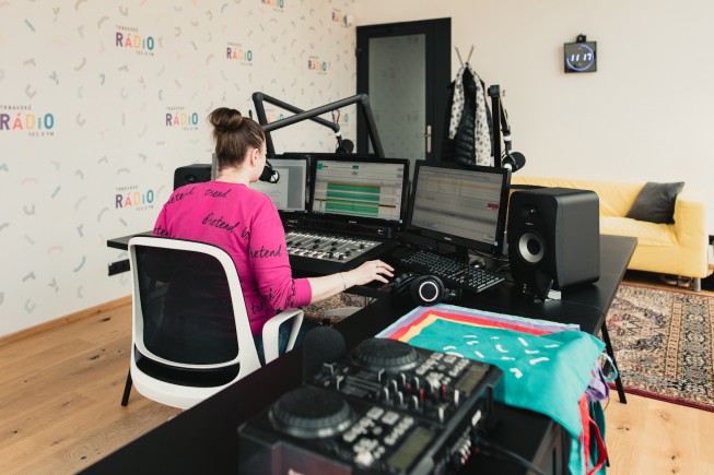 Trnavské rádio vysiela z vynoveného štúdia Trnavské rádio vysiela z vynoveného štúdia