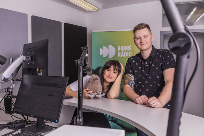 Do tímu Dobrého rádia pribudli nové hlasy. Najmladšia rozhlasová stanica ponúka aj novinky v programe Do tímu Dobrého rádia pribudli nové hlasy. Najmladšia rozhlasová stanica ponúka aj novinky v programe