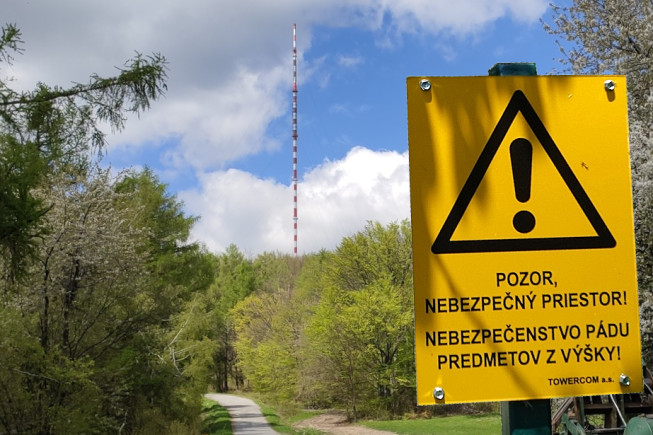 Technici lezú na Dubník: Na najvyššej stavbe Slovenska menia antény