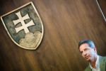 Za vyššie koncesie musí RTVS ponúknuť viac, tvrdí Mika