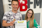 Moderátori BB FM rádia navýšili slovenský rekord v moderátorskom maratóne na 30 hodín Moderátori BB FM rádia navýšili slovenský rekord v moderátorskom maratóne na 30 hodín