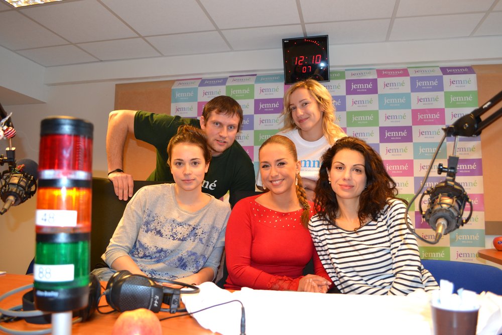 Nechýbala ani trojica Kristína Turjanová, Petra Bubeníková a Gabika Marcinková, ani podpora moderátora Milana Švikruhu