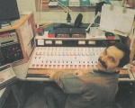 V roku 1993 rádio dostalo novú techniku. Rock FM malo ako jedno z prvých na Slovensku moderný mixpult Airtrack od Broadcast Electronics.